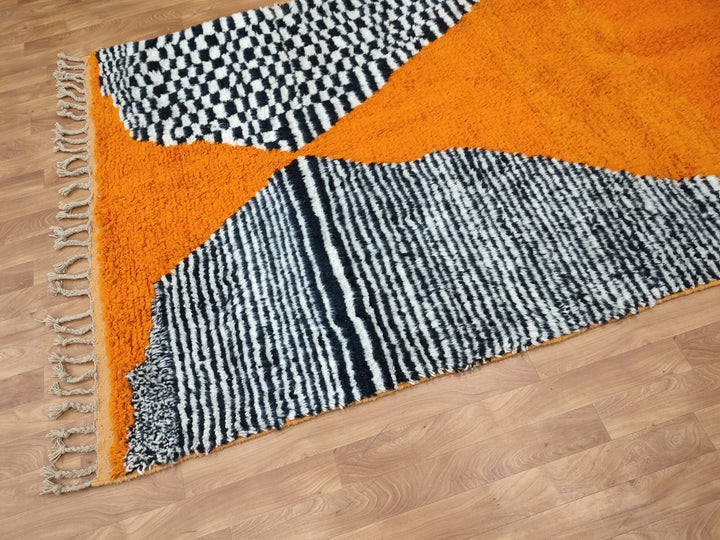 GORGEOUS BOUJAAD RUG, Moroccan Handmade Rug, Custom Sheep Wool Rug, Abstract Berber Rug, Orange And Black Carpet, Tribal Boujaad Rug.