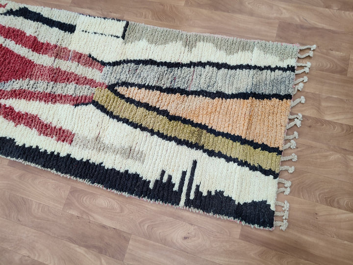 AMAZING BOUJAAD RUG, Moroccan Handmade Runner Rug, Sheep Wool Carpet, Red And Green Rug, Tribal Berebr Runner Rug, Abstract Boujaad Rug.