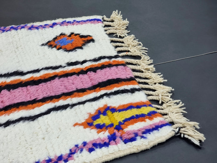 BEAUTIFUL BENIOURAIN RUG, Moroccan Rug , Sheep Wool Rug, GeometricRug, White  PinkRug, Handmade Rug,Berber Rug, Handwoven Wool Rug