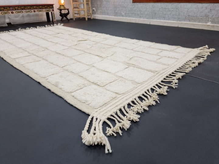 STUNNING BENIOURAIN RUG, Moroccan Handmade Rug , White Rug, Wool Rug, Tufted Rug, Checkerboard Rug, Berber Wool Rug, Handwoven Wool Rug