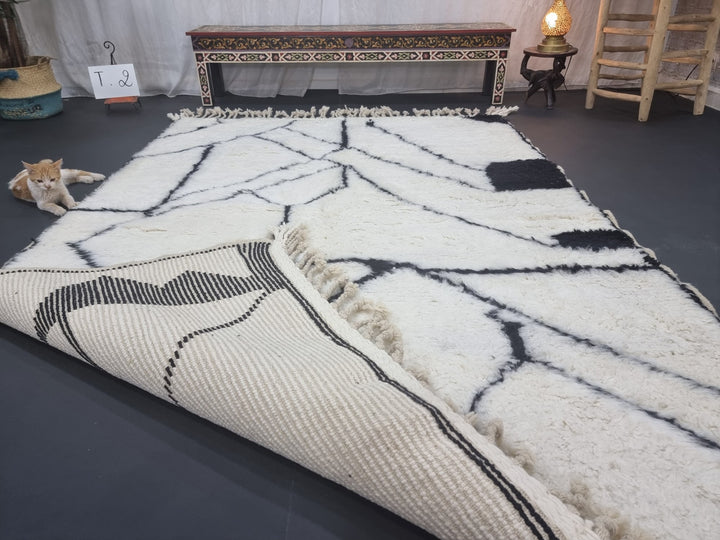 PRETTY BENIOURAIN RUG, Moroccan Handmade Rug , White  Black Rug, Abstract Rug, Berber Rug, Handmade Rug, Handwoven Wool Rug, Area Rug.