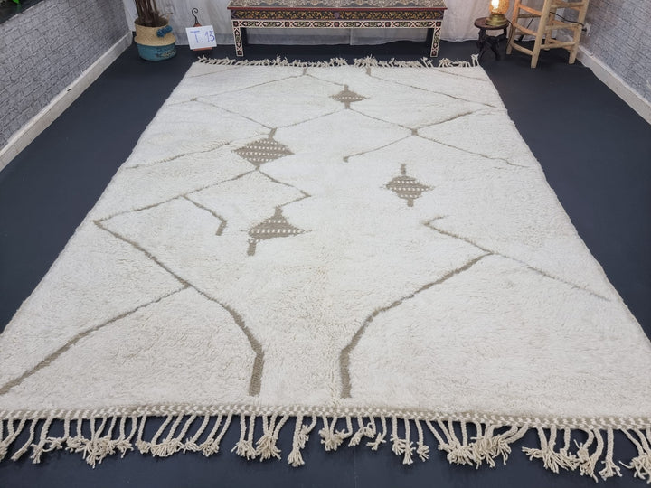 AMAZING BENIOURAIN RUG, Handmade Wool Rug, Moroccan Rug , White And Beige Rug, Geometric Wool Rug, Handwoven Rug, Berber Rug, Area Rug.