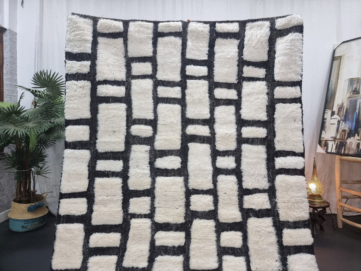 STUNNING BENIOURAIN RUG, Moroccan Handmade Rug , Black And White Rug, Wool Rug, Tufted Rug, Checkered Rug, Berber Rug, Handwoven Wool Rug