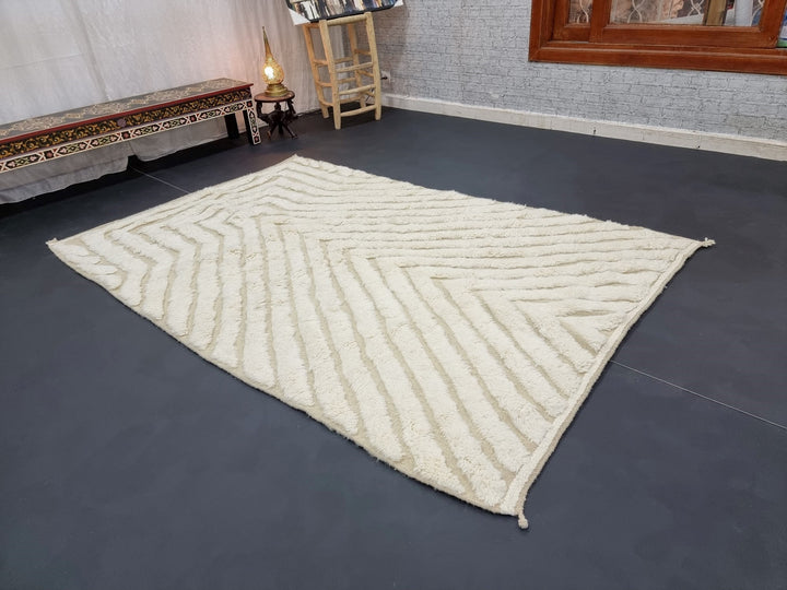 AMAZING BENIOURAIN RUG, Handmade Wool Rug, Moroccan Rug , White Rug, Striped Wool Rug, Handwoven Rug, Berber Rug, Area Rug, Tufted Rug