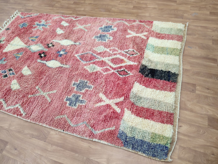 Fabulous Boujaad Rug, Moroccan Handmade Rug, Authentic Geometric Rug, Tribal Red And Green Rug, Berber Symbols Carpet, Sheep Wool Rug.