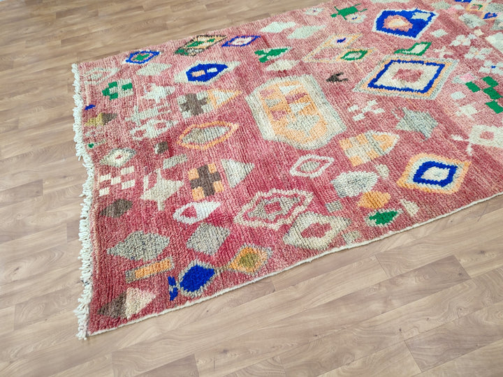 ARTISTIC BOUJAAD RUG, Moroccan Handmade Carpet, Tribal Berber Rug, Geometric Boujaad Rug, Handwoven RedGreen Rug, Authentic Sheep Wool Rug.