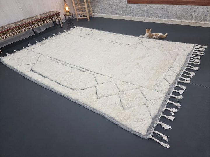 AMAZING BENIOURAIN RUG, Handmade Wool Rug, Moroccan Rug , Gray And White Rug, Geometric Wool Rug, Handwoven Rug, Azilal Rug, Area Rug.