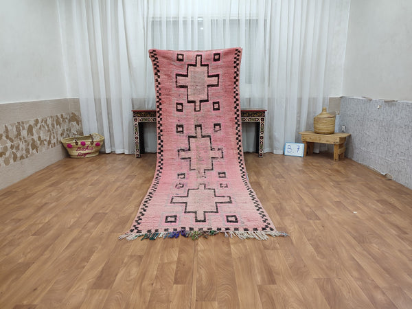 FABULOUS MOROCCAN RUG, Berber Handmade Rug, Sheep WoolCotton Rug, Geometric Runner Rug, Pink And Black Runner Rug, Tribal Handmade Carpet.