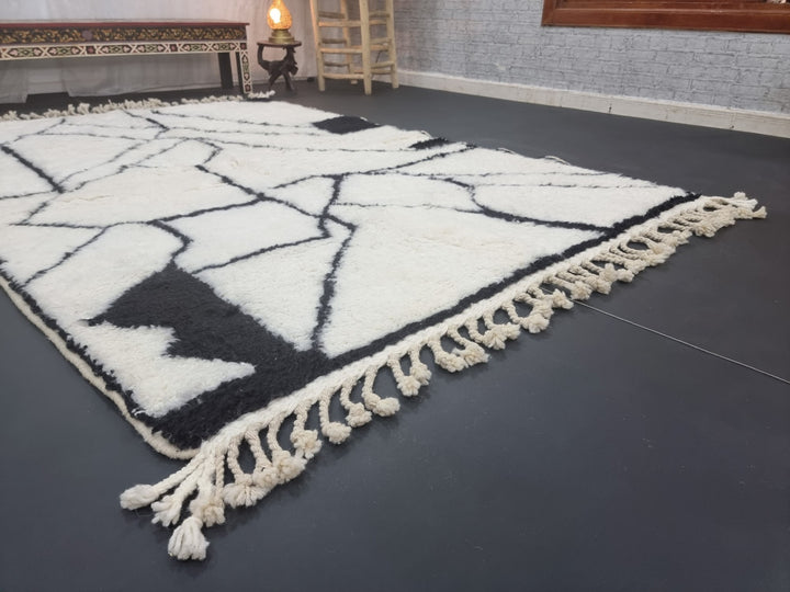 PRETTY BENIOURAIN RUG, Moroccan Handmade Rug , White  Black Rug, Abstract Rug, Berber Rug, Handmade Rug, Handwoven Wool Rug, Area Rug.