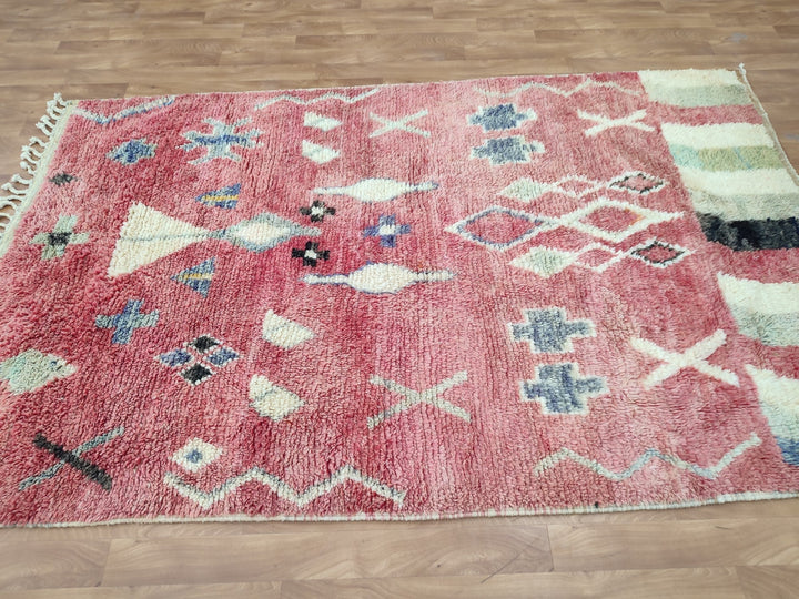 Fabulous Boujaad Rug, Moroccan Handmade Rug, Authentic Geometric Rug, Tribal Red And Green Rug, Berber Symbols Carpet, Sheep Wool Rug.