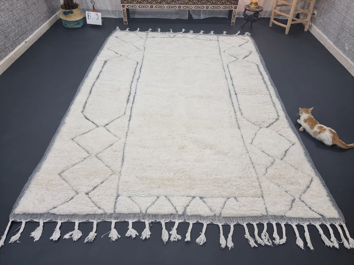 AMAZING BENIOURAIN RUG, Handmade Wool Rug, Moroccan Rug , Gray And White Rug, Geometric Wool Rug, Handwoven Rug, Azilal Rug, Area Rug.