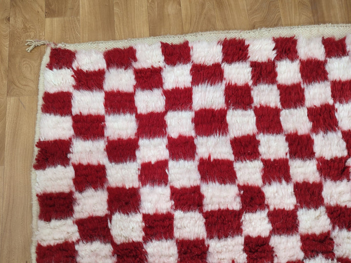 FABULOUS MOROCCAN RUG, Handmade Berber Carpet, Tribal Checkered Rug, Red And White Rug, Handwoven Sheep Wool Rug, Authentic Moroccan Rug.