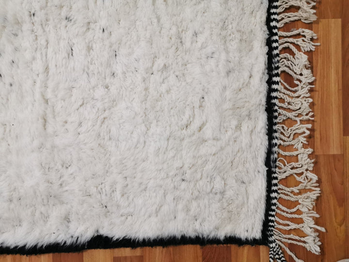 MOROCCAN HANDMADE RUG, Berber Rug, Solid Wool Rug, Beni Ourain Rug, Large Moroccan rug, White Rug, Handwoven Rug, Area Wool Rug, Azilal Rug.