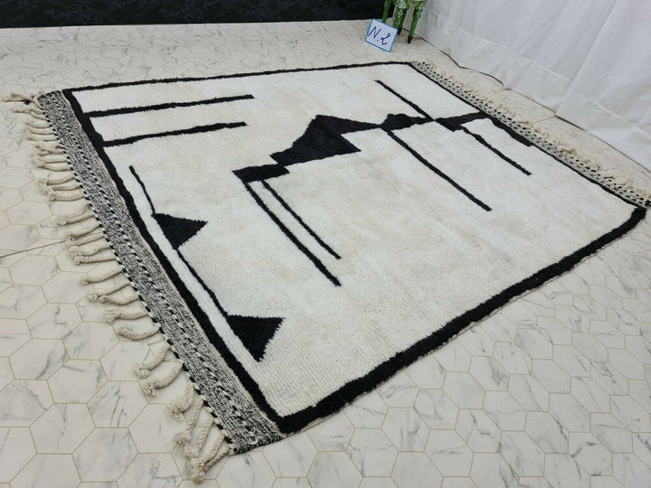 PRETTY BENIOURAIN CARPET, Moroccan Handmade Rug, White And Black Rug, Abstract Rug, Handmade Wool Carpet, Azilal Berber Rug, Handwoven Rug