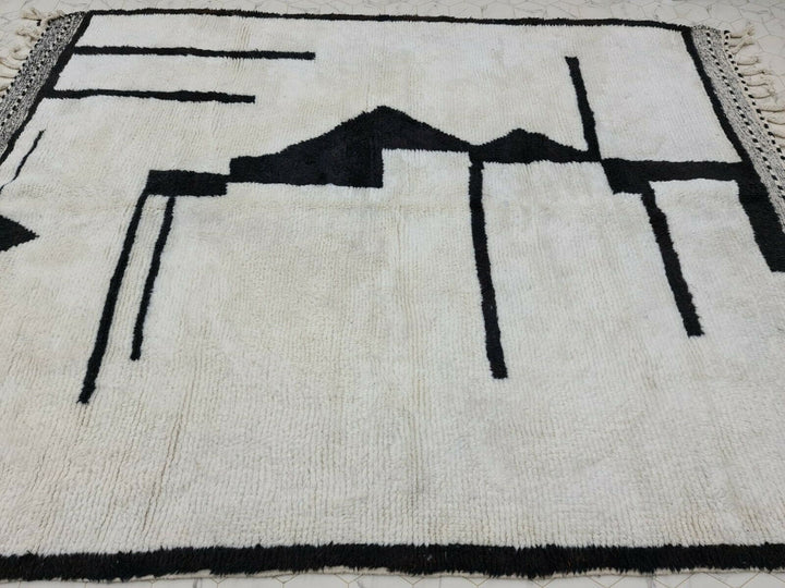 PRETTY BENIOURAIN CARPET, Moroccan Handmade Rug, White And Black Rug, Abstract Rug, Handmade Wool Carpet, Azilal Berber Rug, Handwoven Rug