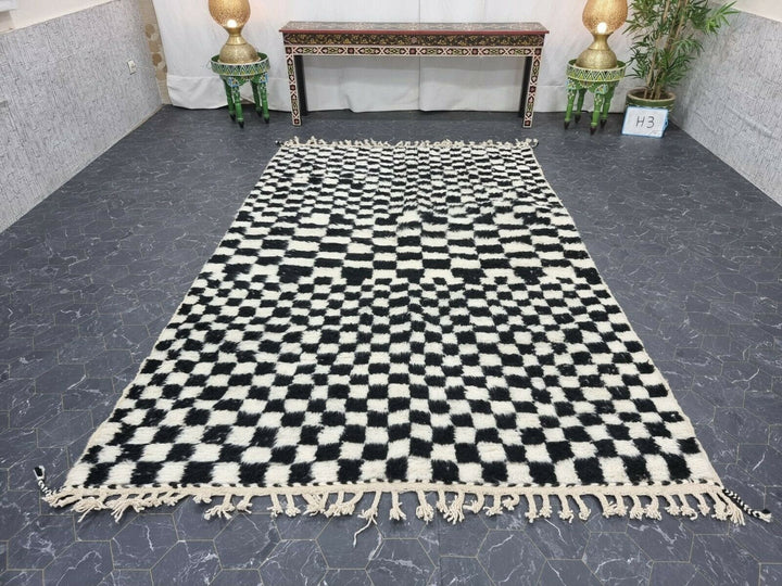 STUNNING BENIOURAIN RUG, Handmade Wool Rug, Moroccan Rug, Checkered Black And White Rug, Sheep Wool Rug, Handwoven Rug,Azilal Rug,Berber Rug