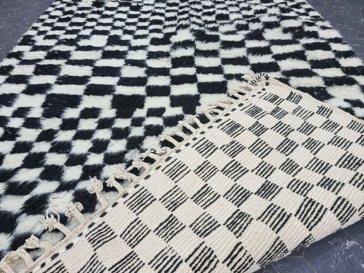 STUNNING BENIOURAIN RUG, Handmade Wool Rug, Moroccan Rug, Checkered Black And White Rug, Sheep Wool Rug, Handwoven Rug,Azilal Rug,Berber Rug