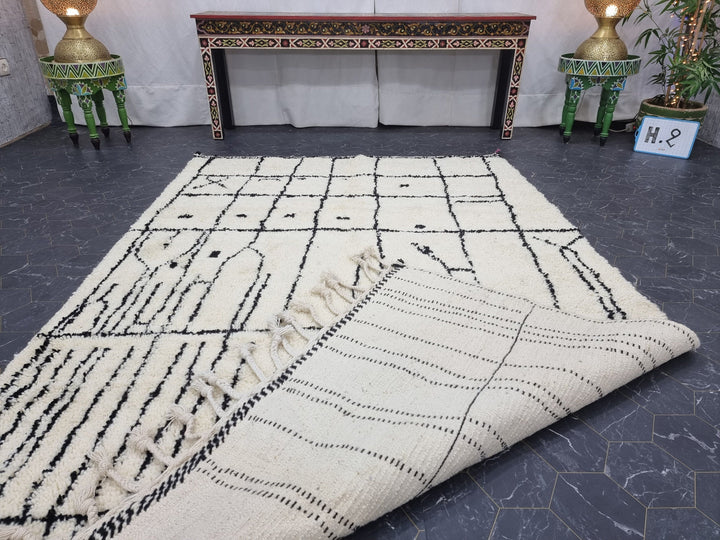 WONDERFUL BENIOURAIN CARPET, Moroccan Handmade Rug, White and Black Rug, Abstract Rug, Handmade Wool Rug, Azilal Berber Rug, Handwoven Rug