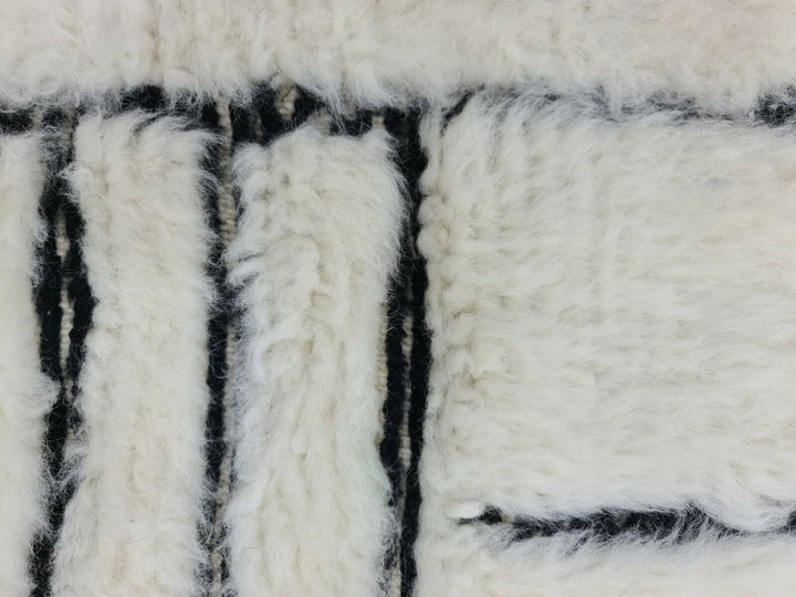 WONDERFUL BENIOURAIN CARPET,Moroccan Handmade Rug, White And Black Rug, Abstract Rug, Handmade Wool Carpet, Azilal Berber Rug, Handwoven Rug